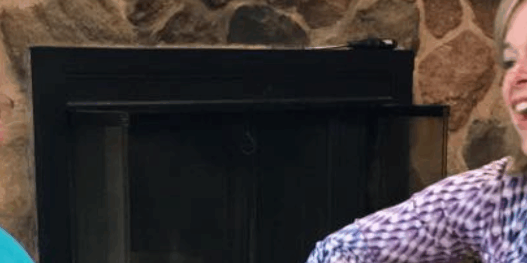 The Gift of Connection: Why Music Therapy is the Perfect Holiday Present for Older Adults